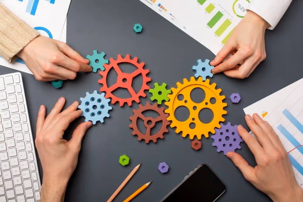 Göndör Bútor csapata munka közben